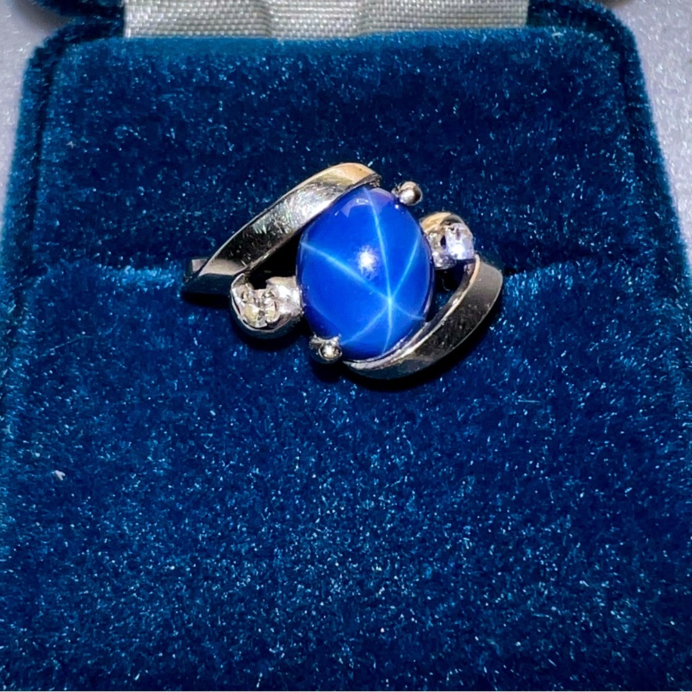 BEAUTIFUL Lab Created Star Sapphire With Genuine Diamonds & 14KT White Gold Ring